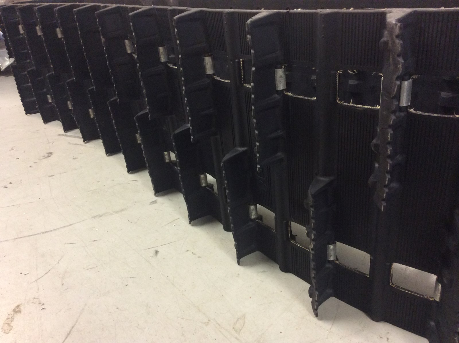 2006 Arctic Cat Track 153" - Image 3