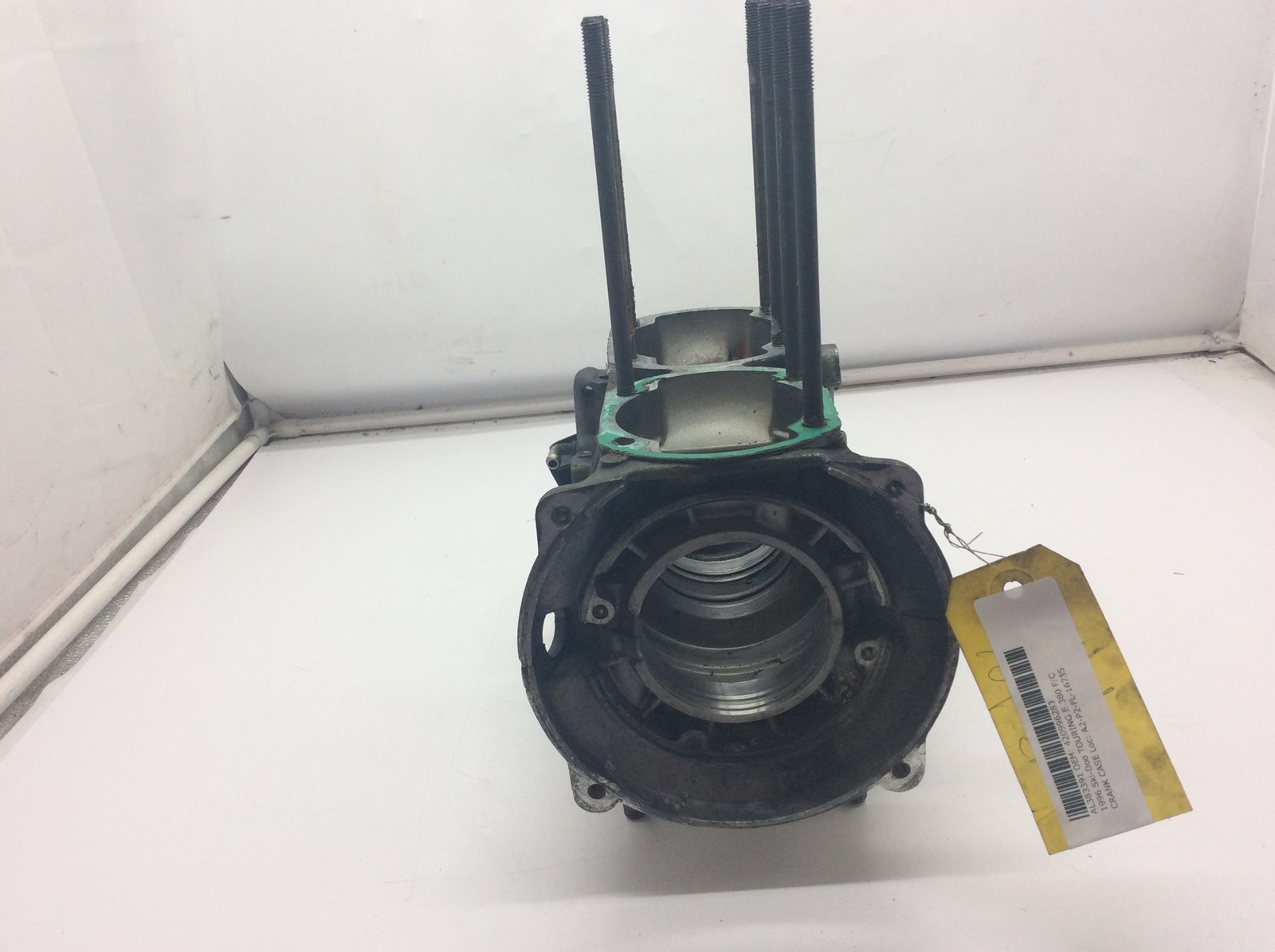 1996 Ski-Doo TOURING E 380 F/C CRANK CASE - Image 2