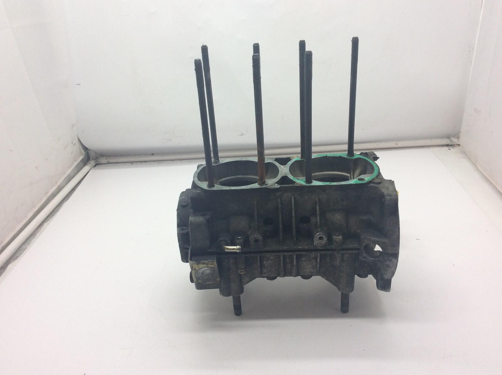 1996 Ski-Doo TOURING E 380 F/C CRANK CASE - Image 3