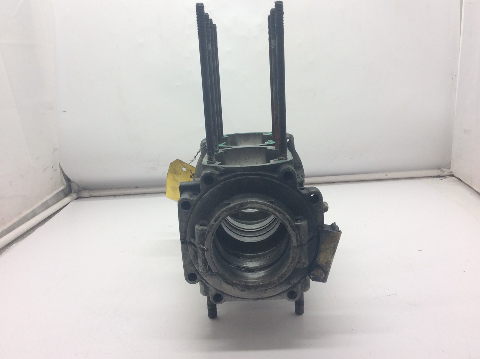 1996 Ski-Doo TOURING E 380 F/C CRANK CASE - Image 4