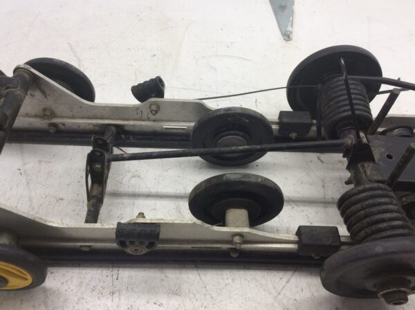 2002 Ski-Doo Suspension 136" - Image 4
