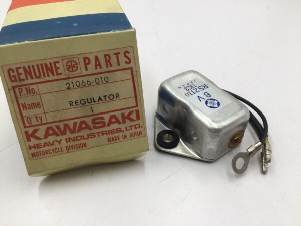 1973 Kawasaki F9 Voltage Regulator - Image 2