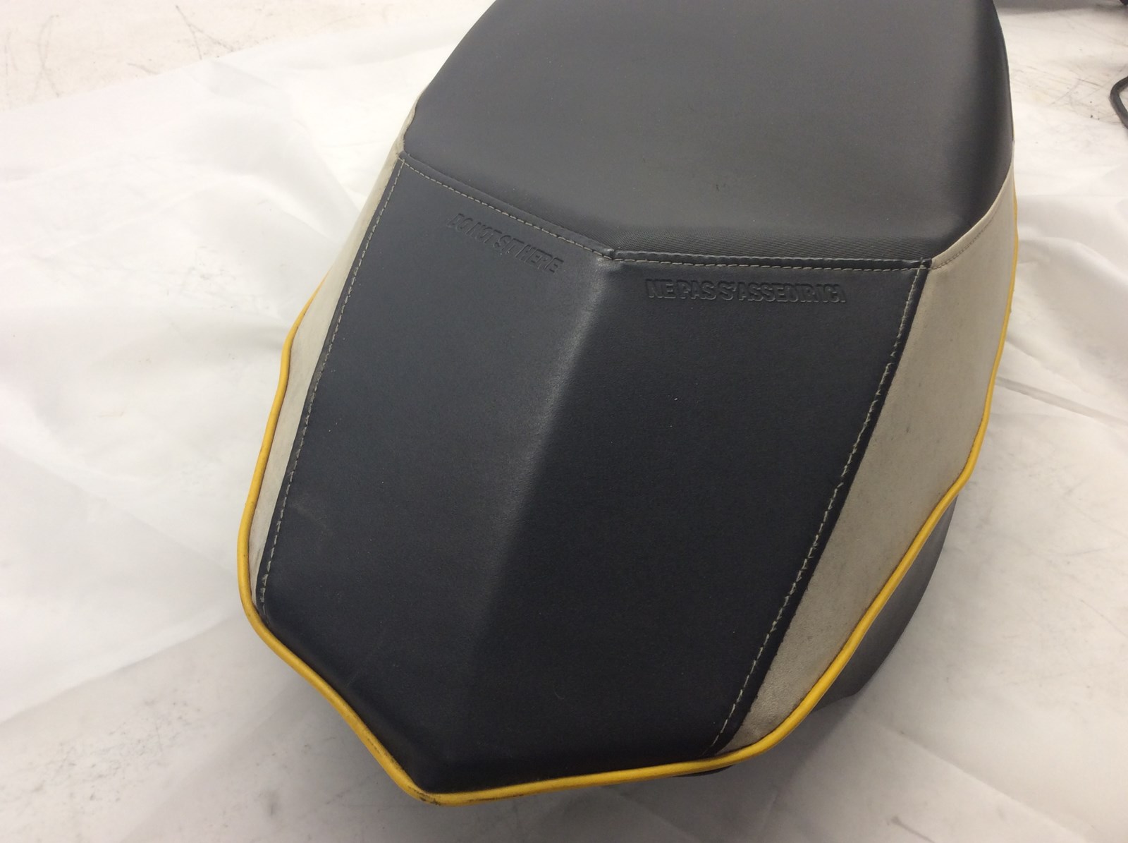 2009 Ski-Doo Seat - Image 4