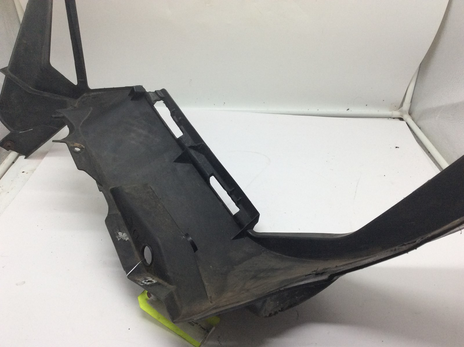 2008 Ski-Doo RIGHT HAND MOULDING PANEL - BLACK - Image 4