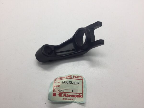 1982 Kawasaki Left Holder Handle - Image 3