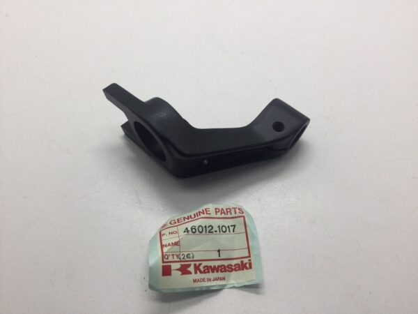 1982 Kawasaki Left Holder Handle - Image 4
