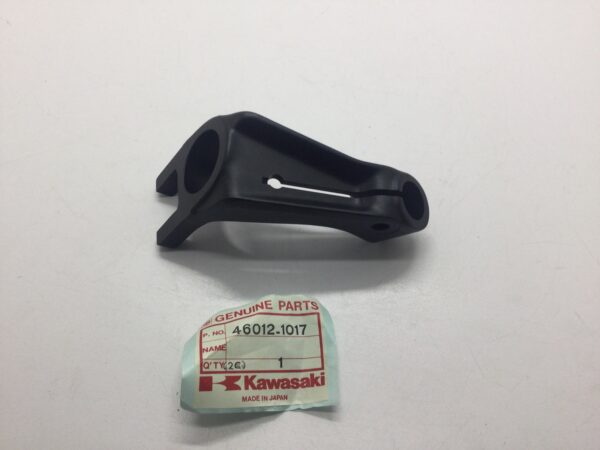 1982 Kawasaki Left Holder Handle - Image 5