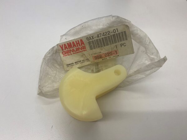 1995 Yamaha Suspension Rail End Cap/ Slide Runner End - Image 2