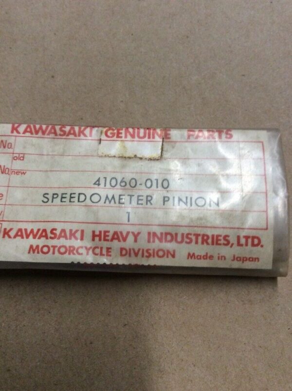 1972 Kawasaki F9 Speedometer Pinion - Image 3