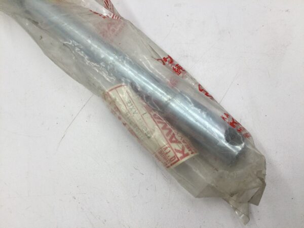 1969 Kawasaki F21M Front Axle - Image 3