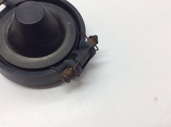 1984 Yamaha Gas Cap - Image 4