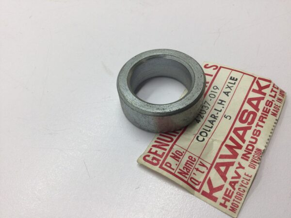 1966 Kawasaki LH Rear Axle Collar - Image 2
