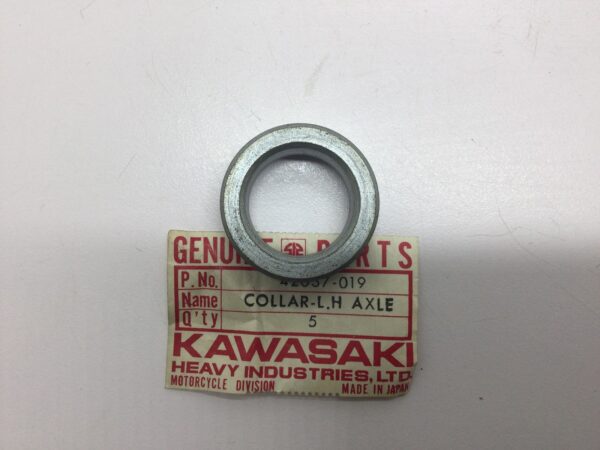 1966 Kawasaki LH Rear Axle Collar - Image 5
