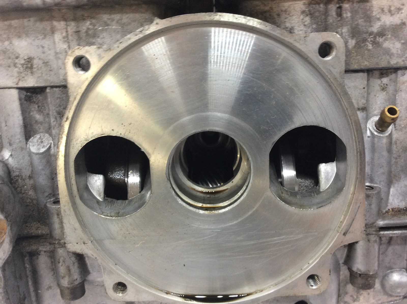 Used 1989 Ski-Doo Formula MX 467 / 470 L/C Engine / Motor - Image 2