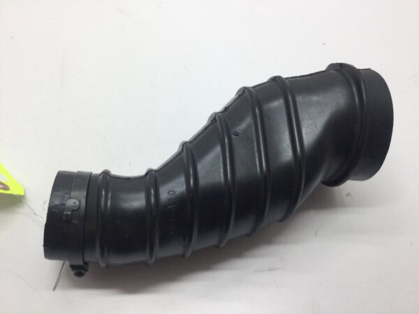 2005 Suzuki Outlet Tube - Image 2