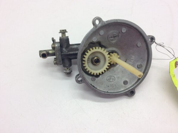 1980 Ski-Doo BLIZZARD 5500 503 F/C OIL PUMP - Image 3