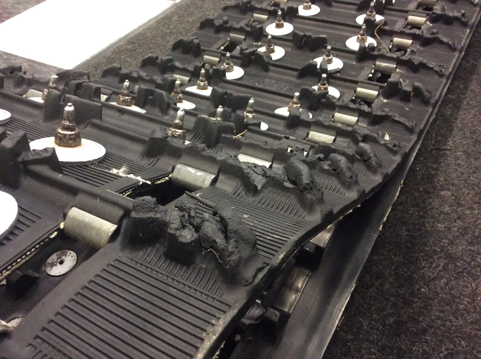 2010 Ski-Doo Track 15x120 - Image 3