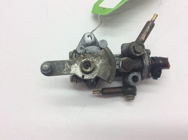 1980 AC PANTHER 440 F/C OIL PUMP - Image 2