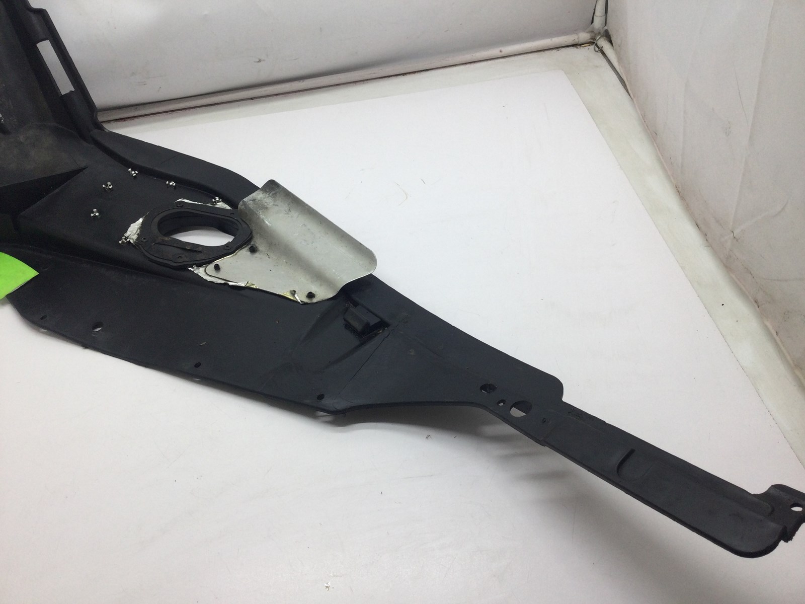 2011 Arctic Cat Right Ski Plate - Image 5