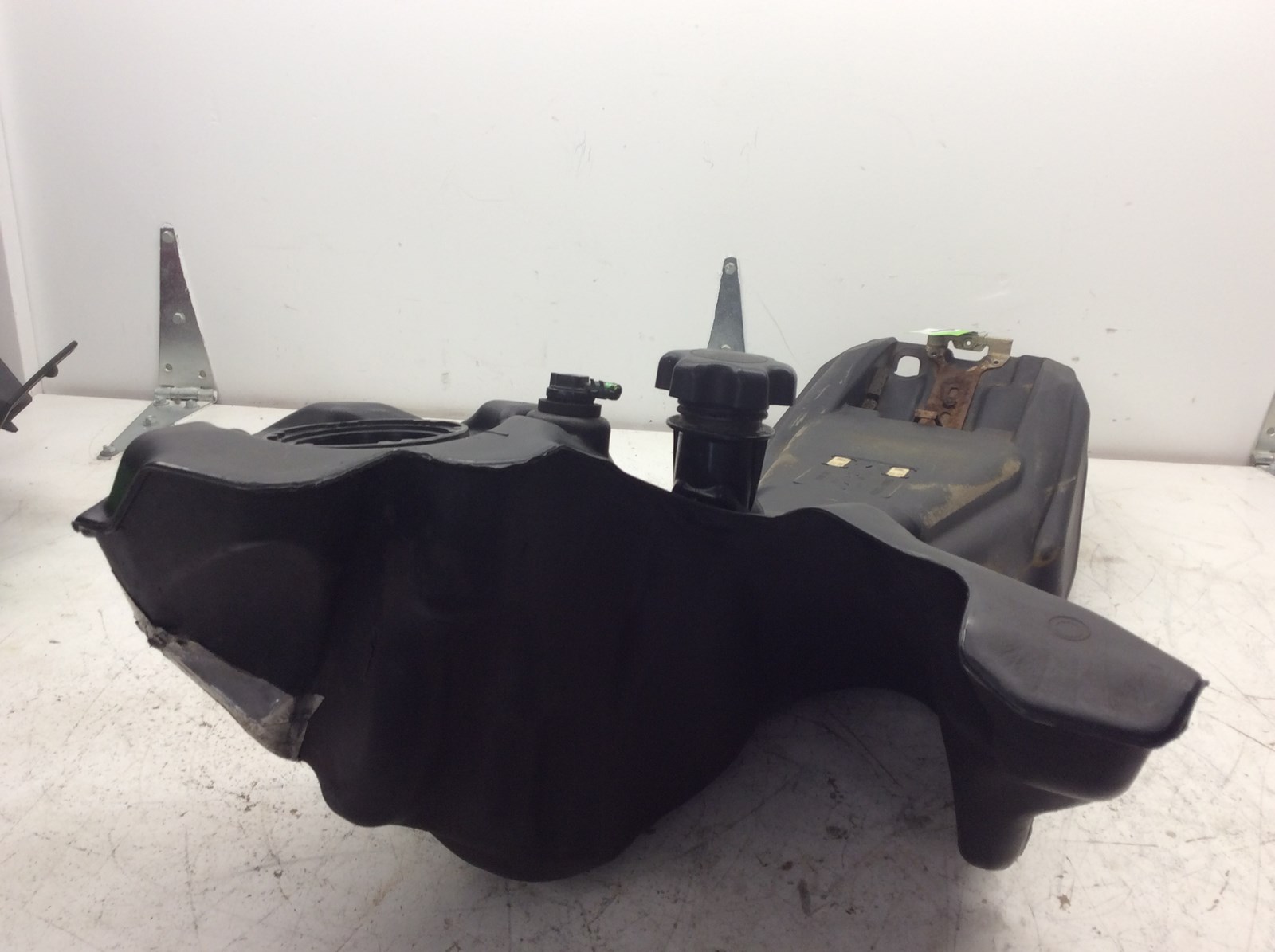 2012 Arctic Cat Gas tank - XF 800 Sno Pro LTD - Image 2