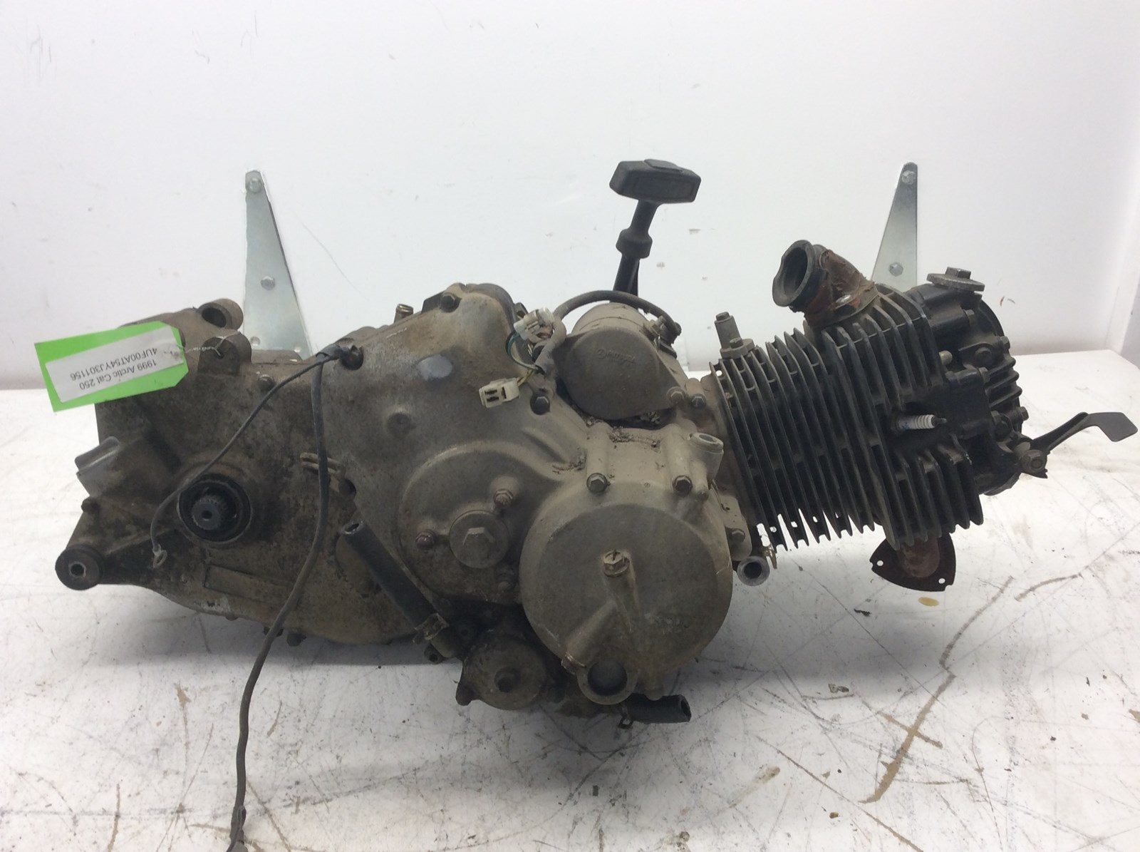 1999 Arctic Cat parts motor- SEE COMMENTS - Image 3