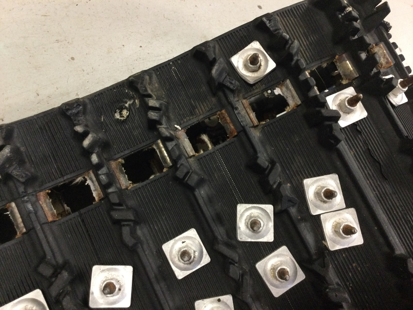 2008 Polaris Used Track 15x121x1.25" - Image 4