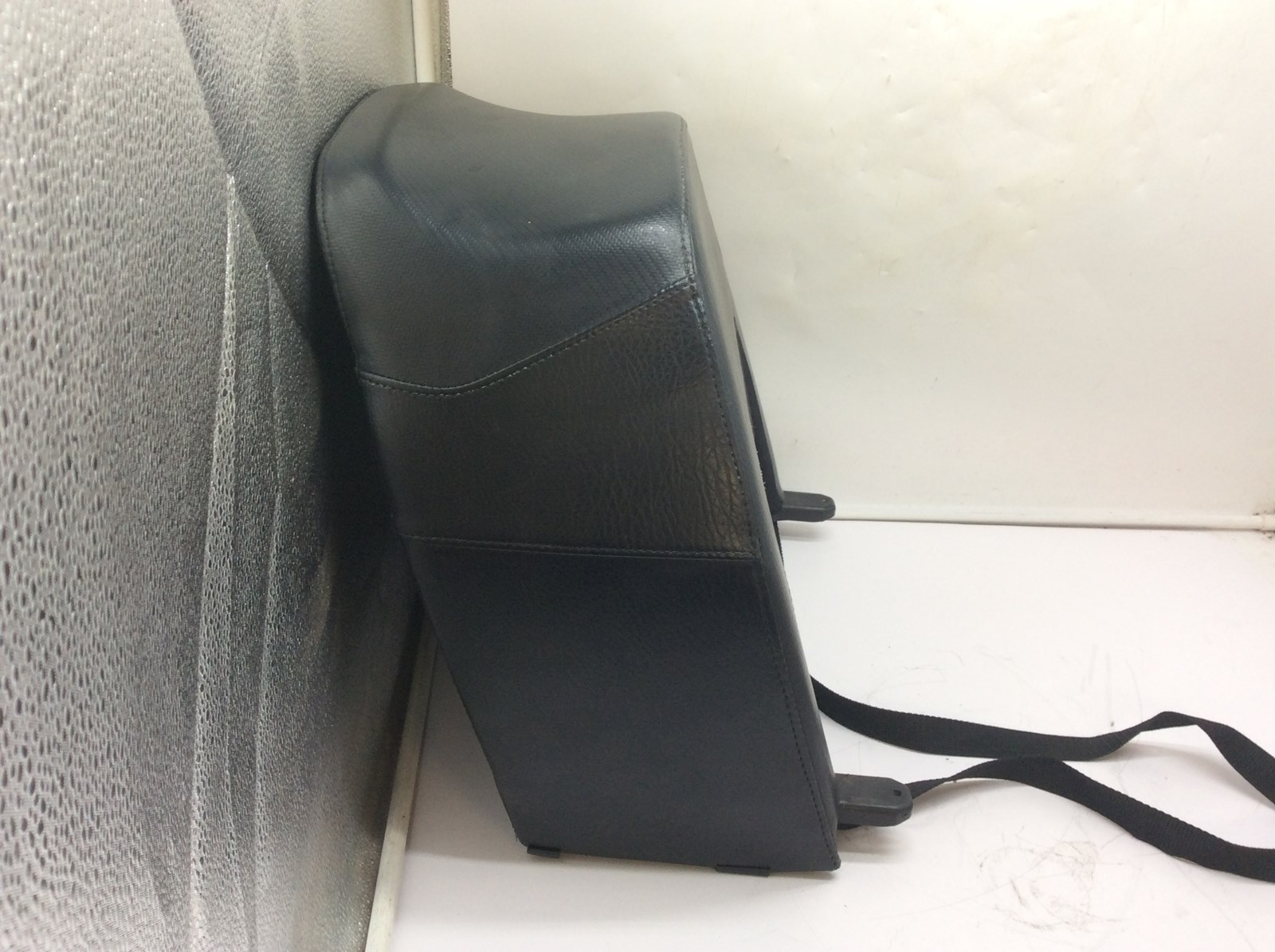 2006 Ski-Doo central seat - Image 2