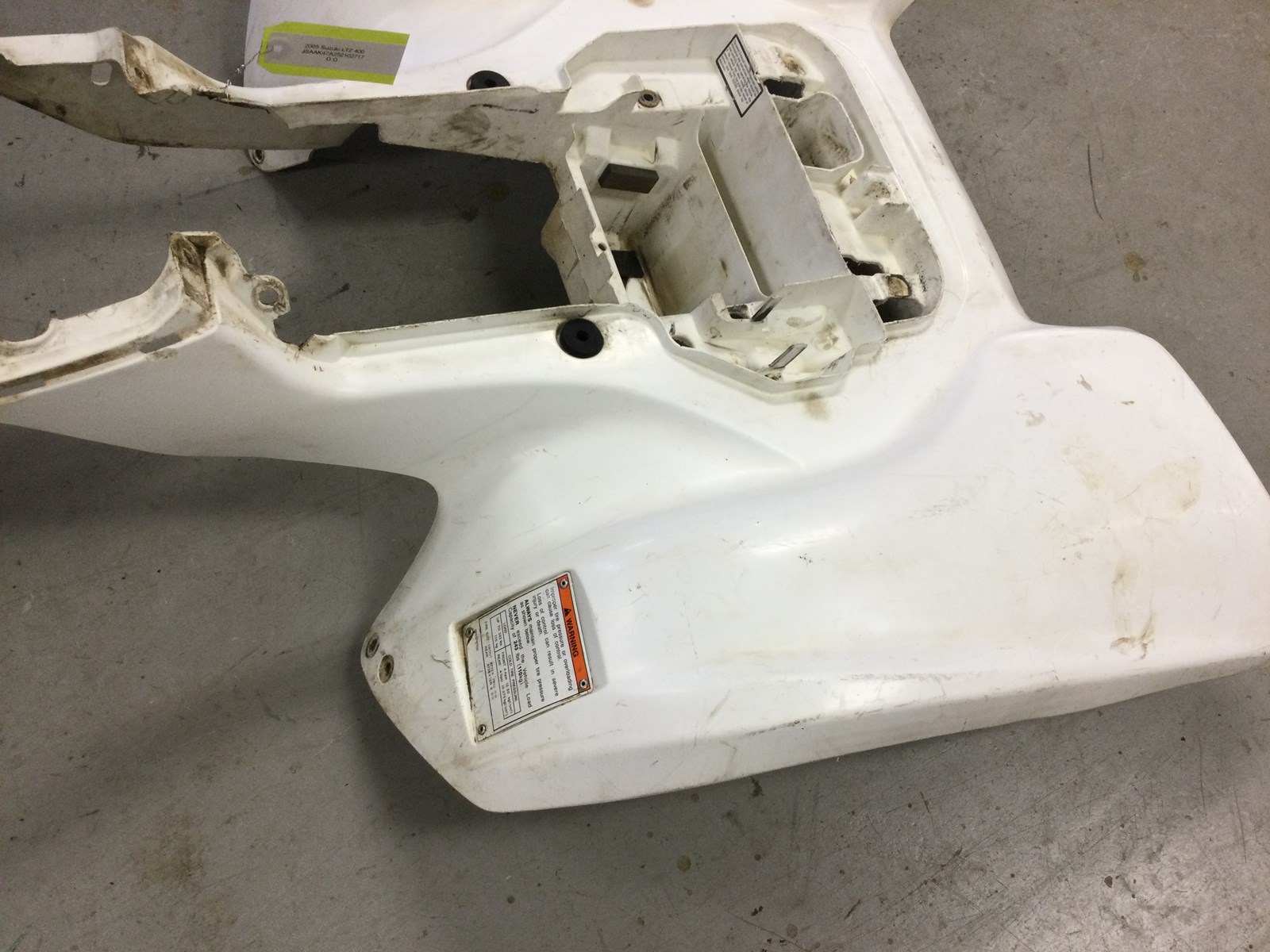 2005 Suzuki Rear Fender - Image 2