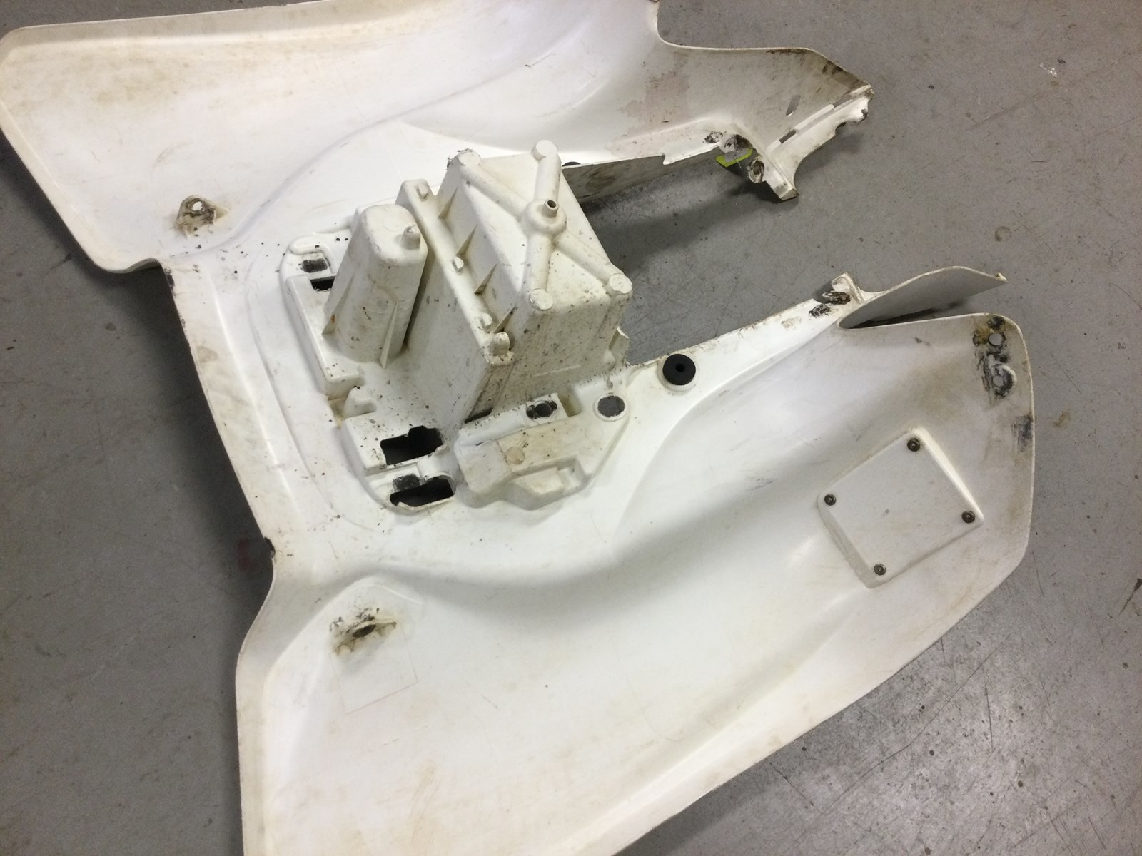 2005 Suzuki Rear Fender - Image 5