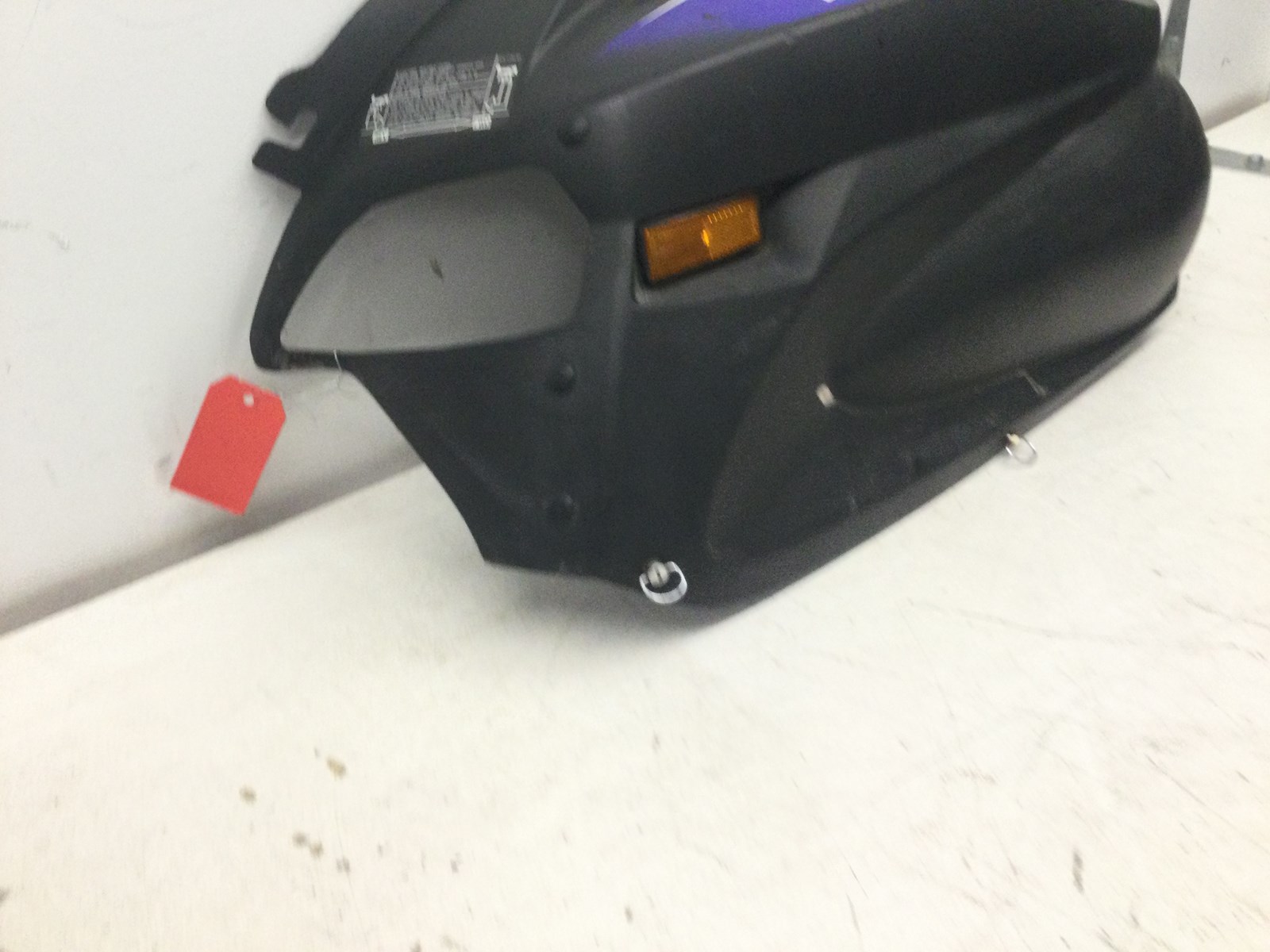 2009 Yamaha RH Side Panel - Image 2