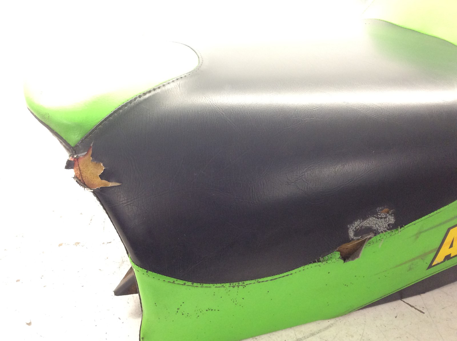 2004 Arctic Cat Seat - Image 2