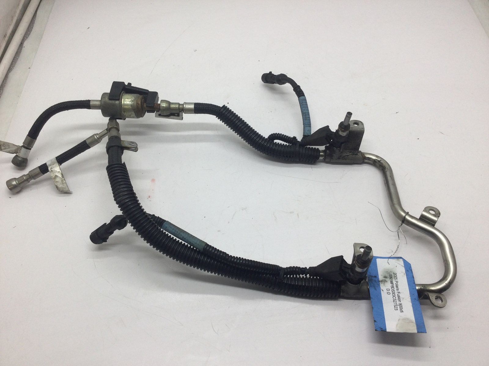 2005 Polaris Injector/Fuel Rail Assembly - Blue - Image 3