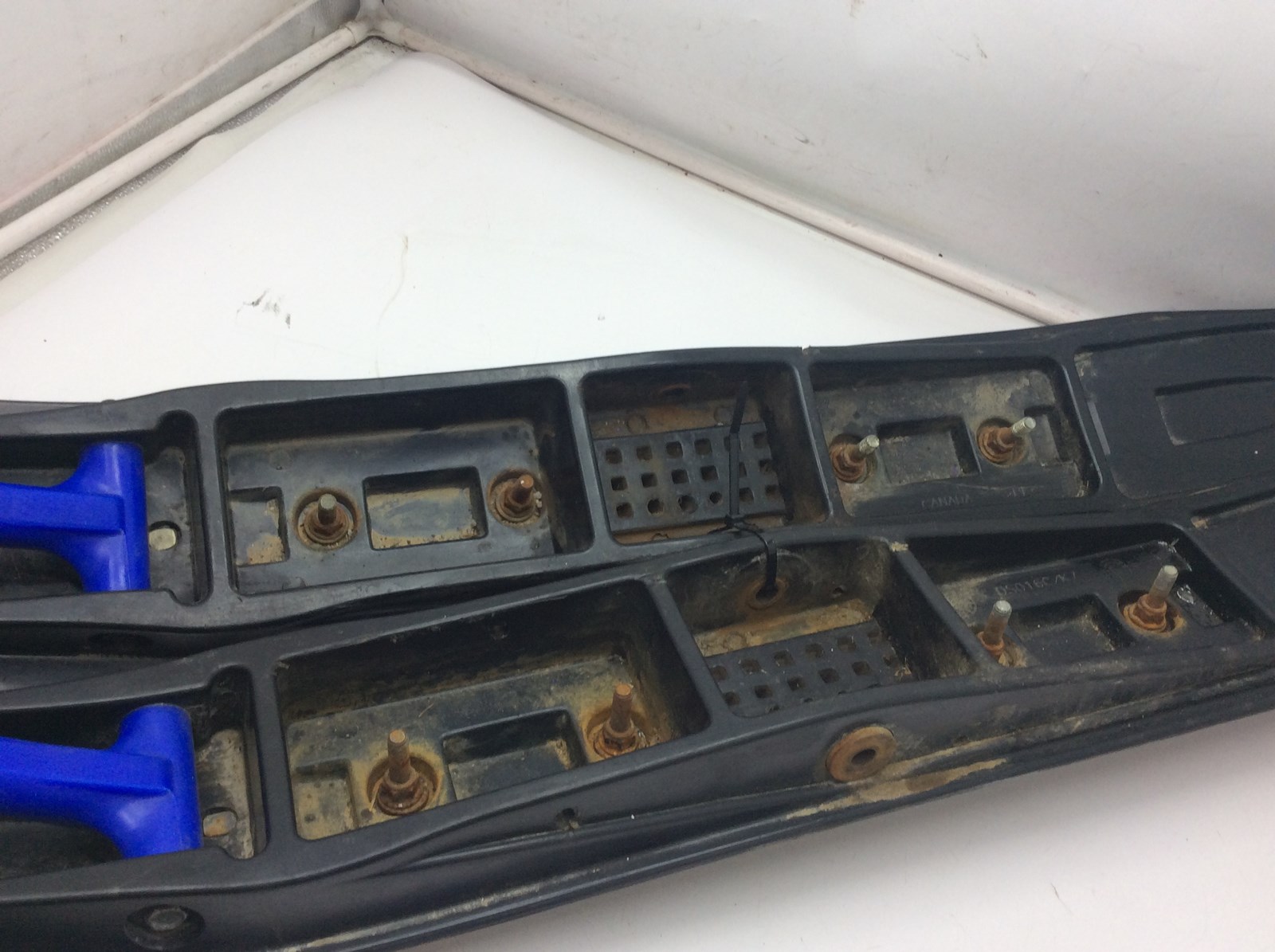 2009 Yamaha Plastic Skis pair of 2 - Image 3