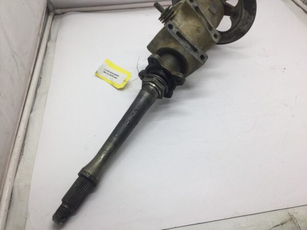 2004 Suzuki Rear Axle Assembly - Image 4