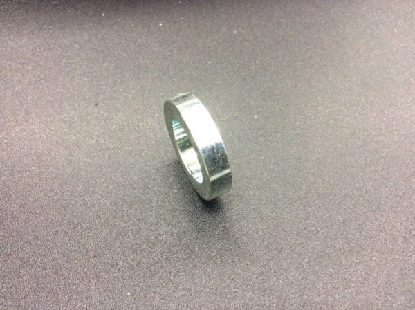2002 Yamaha Collar, Swingarm, Dirt Bike - Image 2