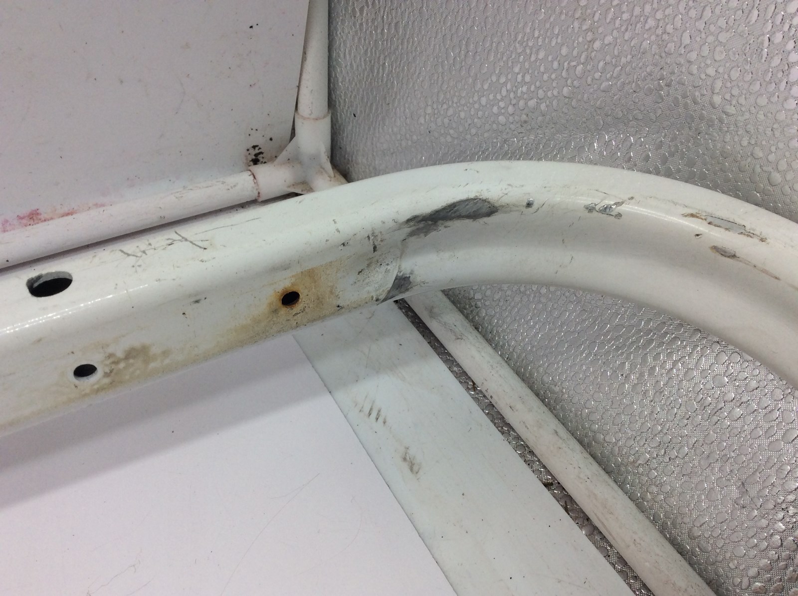 2014 Yamaha rear bumper, white - Image 5