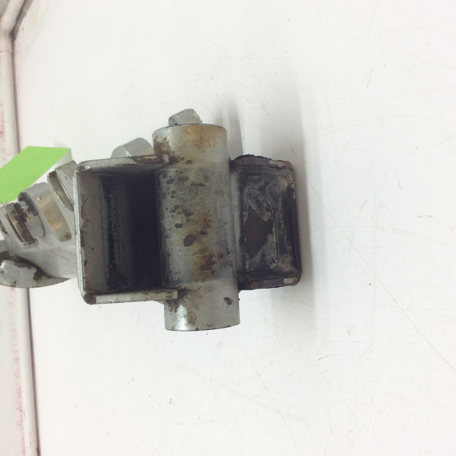 2002 Arctic Cat Right Ski Spindle - Image 2