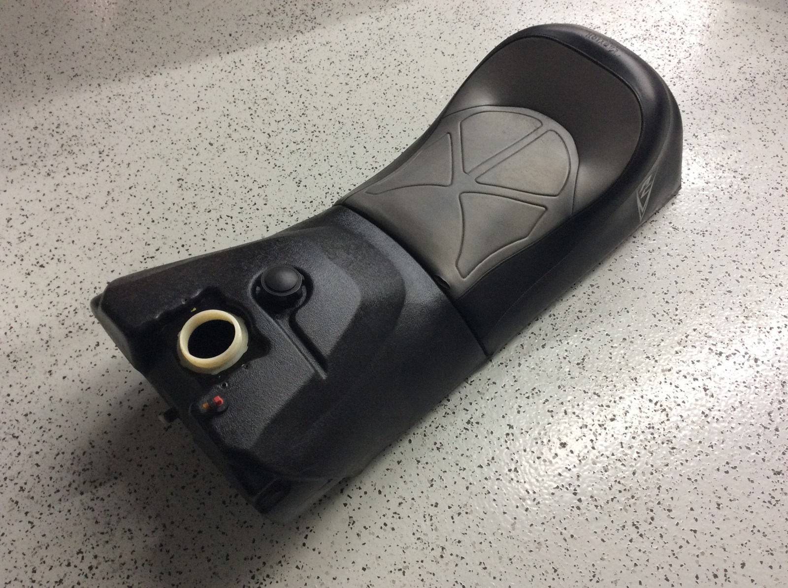 2005 Arctic Cat Seat/Tank Combo - Image 2