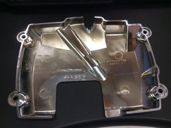 1998 Yamaha Cylinder Head Cover - Image 3