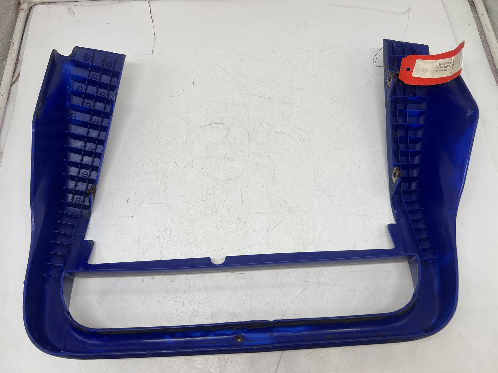 2000 Yamaha Bumper Rear Cover - Image 2