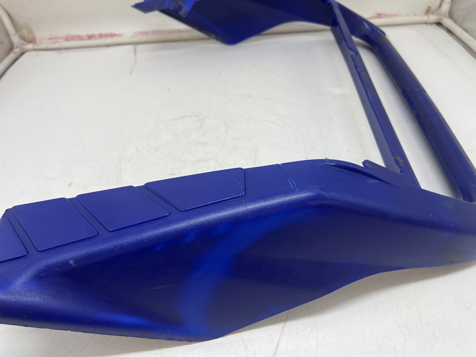 2000 Yamaha Bumper Rear Cover - Image 4