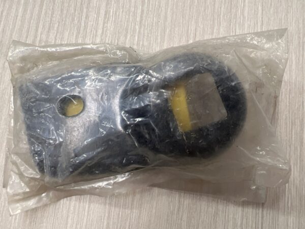 1982 Suzuki Bracket, Rear Turn Signal RH Rear - Image 2