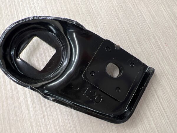 1982 Suzuki Bracket, Rear Turn Signal RH Rear - Image 5