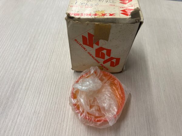 1982 Suzuki TURN SIGNAL LENS - Image 2