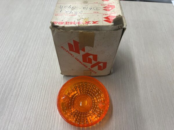1982 Suzuki TURN SIGNAL LENS - Image 4