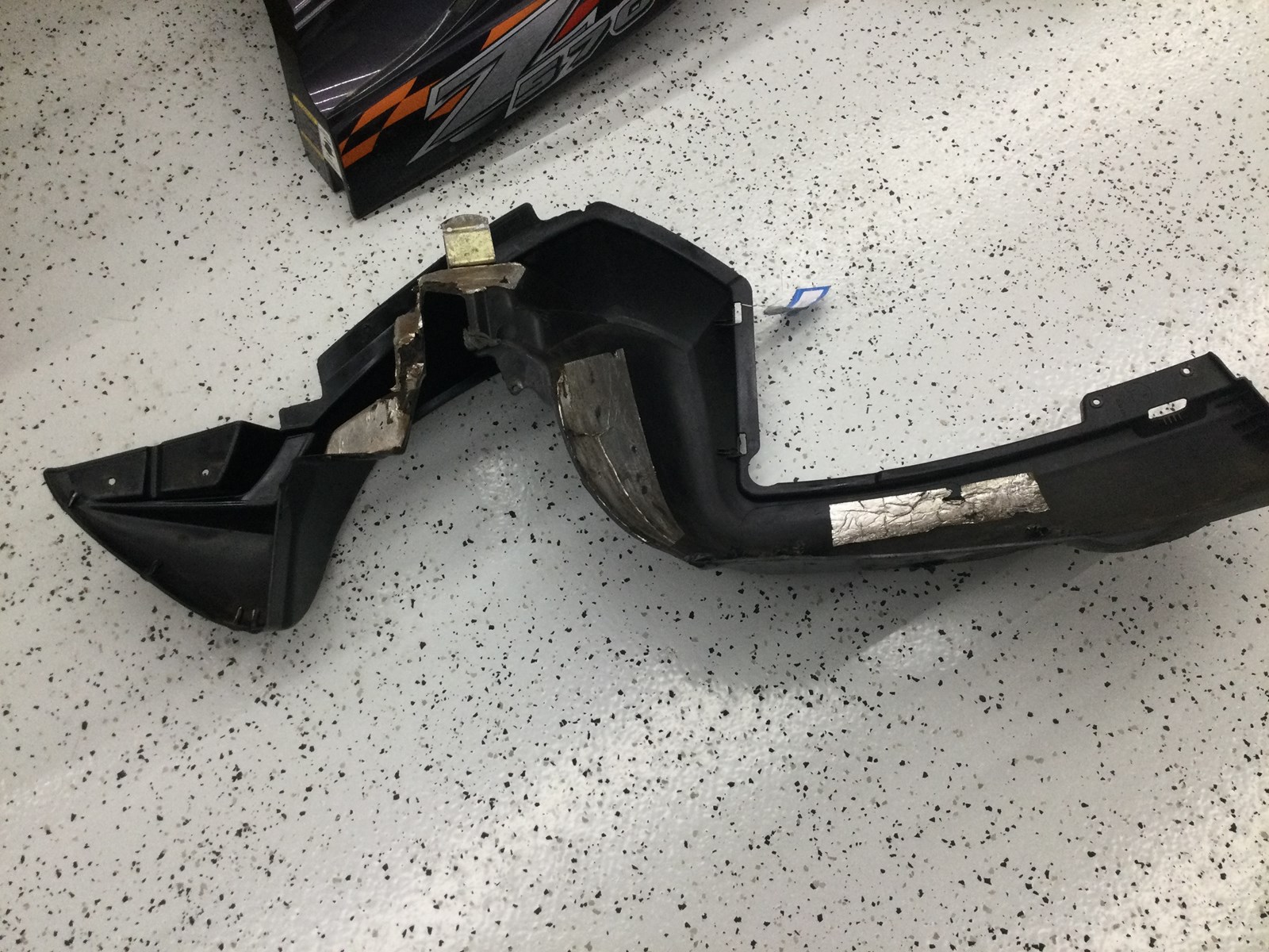 2005 Polaris Right Fender - Image 3