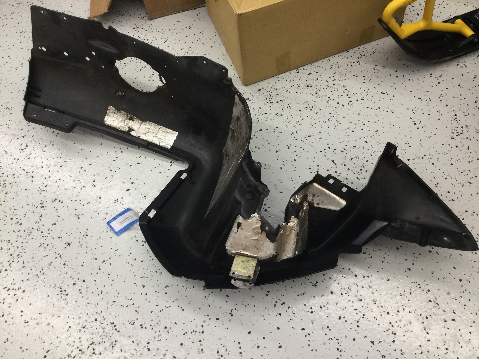 2005 Polaris Right Fender - Image 4