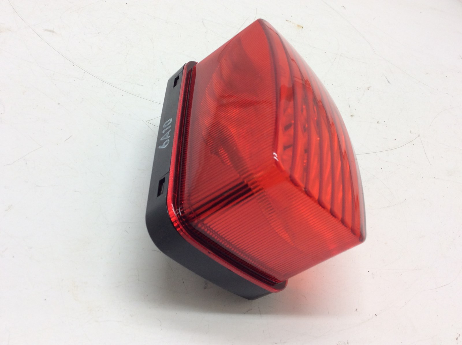2004 Yamaha Tail Light Lens and Base - Image 3