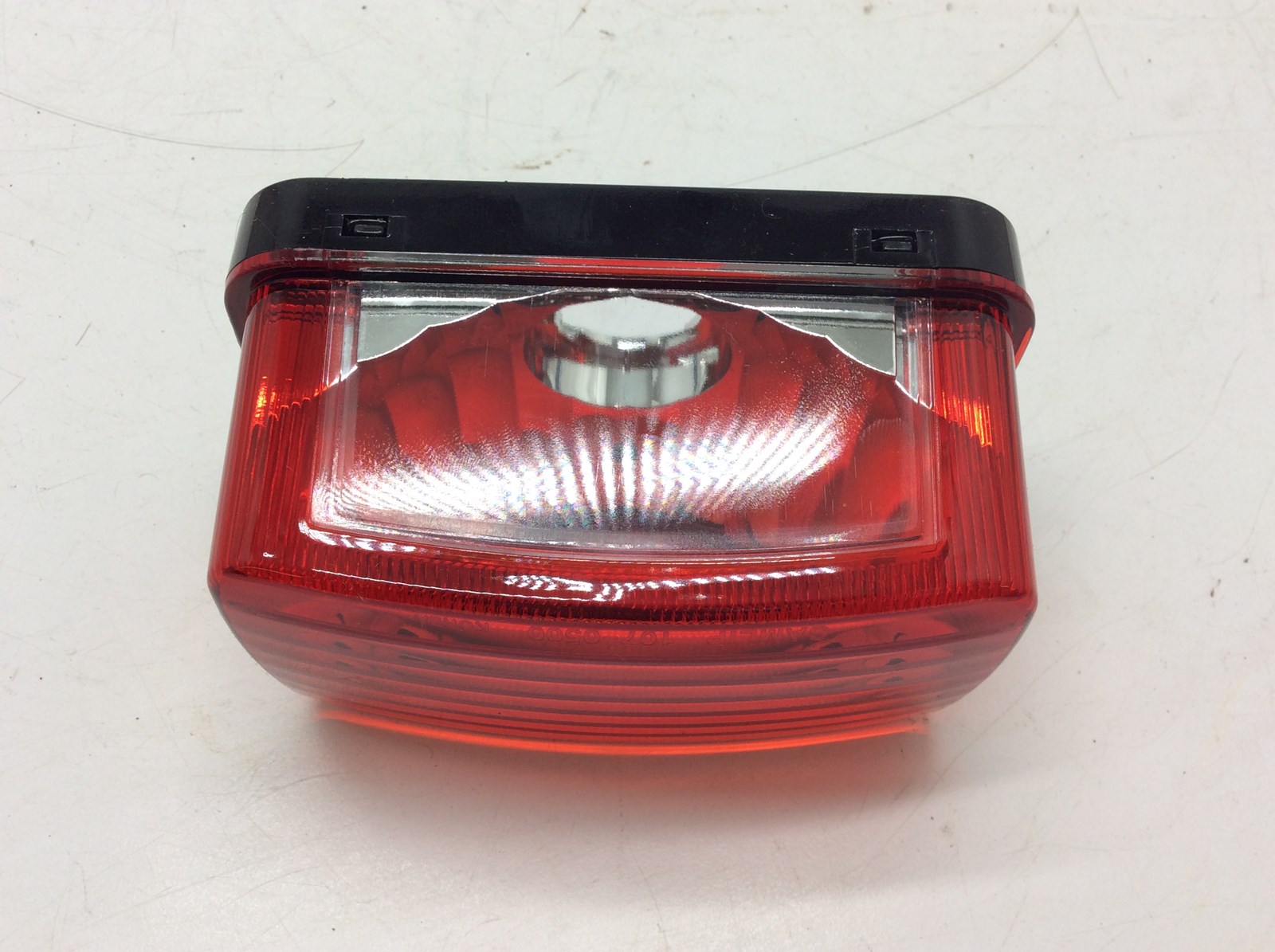 2004 Yamaha Tail Light Lens and Base - Image 5