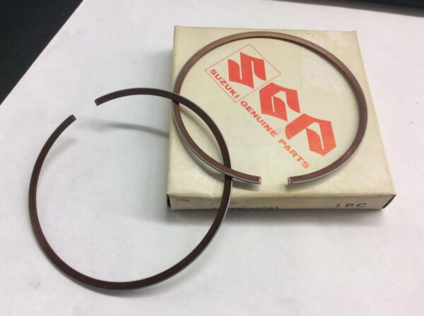 1977 Suzuki Piston Ring Set 0.50 OS RM370 - Image 3